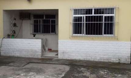Casa Padrão para Venda em Parque A Equitativa Duque de Caxias-RJ
