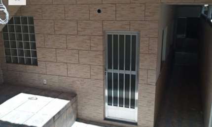 Casa Padrão para Venda em Mantiquira Duque de Caxias-RJ