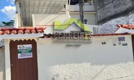 Casa com 3 quartos para alugar na Rua Marco de Oliveira, Taquara, Duque de Caxias