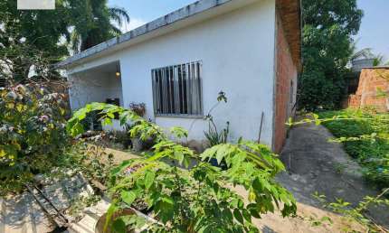 Casa com 2 quartos à venda na Rua Seridó, Vila Maria Helena, Duque de Caxias