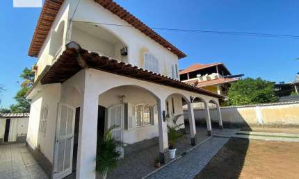 Casa com 3 quartos à venda na Rua Muritiba, Vila Santa Cruz, Duque de Caxias