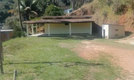 Casa ampla em Jardim Olimpo com 2 quartos e quintal com 600m²