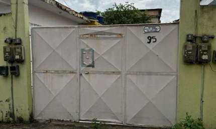 4 casas com 2 quartos e garagem Santa Cruz da Serra.