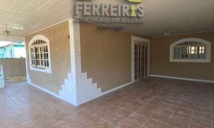 Casa com 1 quarto para alugar na Travessa Bragantino, Xerém, Duque de Caxias