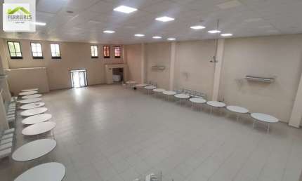 Salão comercial Padrão para Venda em Taquara Duque de Caxias-RJ
