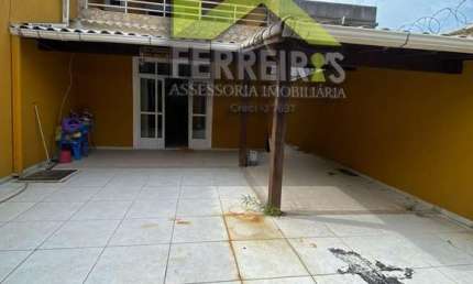 Casa com 2 quartos para alugar na Rua Lázaro Cádenas, Santa Cruz da Serra, Duque de Caxias