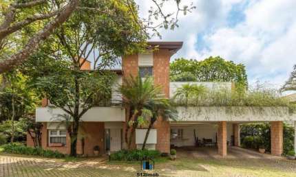 Casa em Condomínio - Jardim Cordeiro - 4 suítes; 5 vagas
