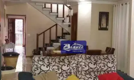 Sobrado com 3 dormitórios à venda, 247 m² por R$ 950.000,00 - Macedo - Guarulhos/SP