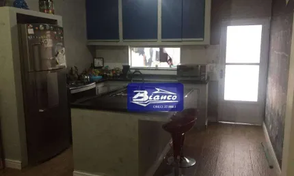 Sobrado com 3 dormitórios à venda, 155 m² por R$ 535.000 - Jardim Adriana - Guarulhos/SP