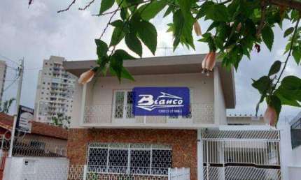 Vende excelente e amplo sobrado com328m² construídos junto a Rua 13 de Maio e ao Lago dos Patos na Vila Galvão em Guarulhos-SP