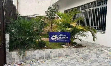 Casa Comercial em Avenida - Vila Galvao/Vila Rosália