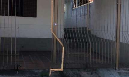 Casa com 2 quartos para alugar na Rua Uva, 130, Centro, Cotia