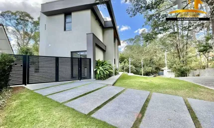 Casa moderna à venda no condomínio São Paulo II em Cotia - SP | Batelli Imóveis