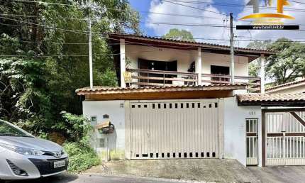 Casa com Vista para Área Verde no Jardim Rebelato – Cotia | Batelli Imóveis