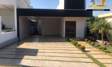 Casa nova e térrea à venda no condomínio Terras de Santa Adélia VGP - Batelli Imóveis