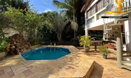 Casa à venda no condomínio petit village na granja viana - batelli imóveis