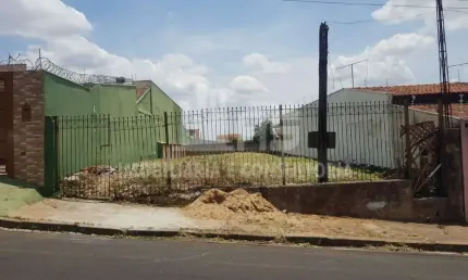 Terreno à venda no Alto Cafezal, Marília 