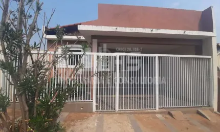 Casa com 2 quartos à venda no Centro, Garça 