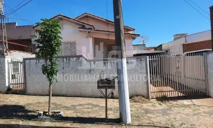 Casa com 3 quartos à venda no Marília, Marília 