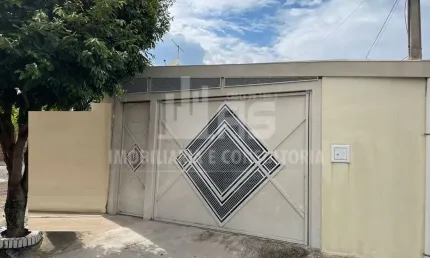 Casa à venda no bairro Primeiro de Maio - Marília/SP