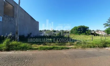 Terreno à venda na Chácara São Carlos, Marília 