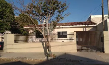 Casa à venda no bairro Jardim Cavallari - Marília/SP