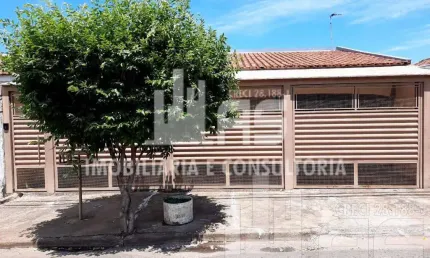 Casa com 3 quartos à venda no Jardim Nacional, Marília 