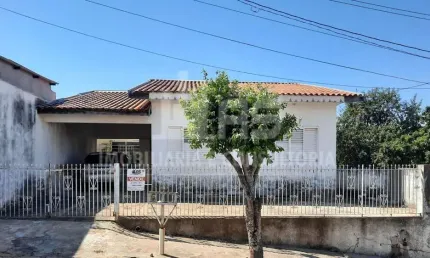 Casa com 3 quartos à venda no Alto Cafezal, Marília 