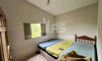 Casa na Zona Oeste de Marilia com 2 Quartos e 1 Banheiro.