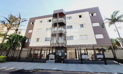 Apartamento no portal do sol com 2 quartos e 2 banheiros.