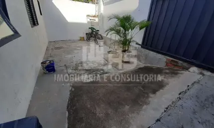 Casa à venda contendo 2 quartos sendo 1 suíte no castelo branco.