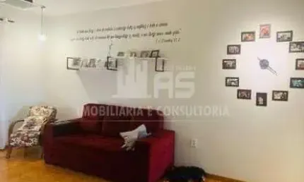 Casa à venda contendo 3 quartos sendo 1 suíte no jânio quadros.