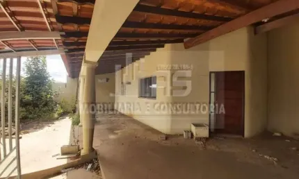 Casa a venda com 3 quartos sendo 1 suíte no jardim renata
