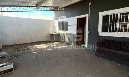 Casa a venda com 2 quartos na região do nova marília