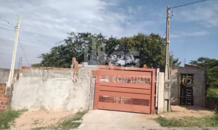Casa a venda com 2 quartos sendo 1 suíte no bairro novo mundo
