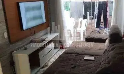Casa a venda com 03 quartos sendo 01 suíte no firenze
