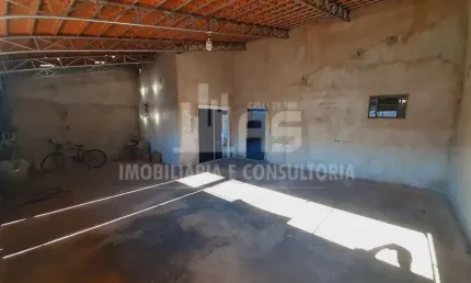 Casa a venda com 3 quartos sendo 1 suíte no bairro césar de almeida