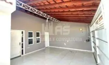 Casa à venda contendo 3 quartos sendo 1 suíte no jardim itaipu.