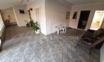 Casa a venda com 3 quartos sendo 1 suíte no nova marília
