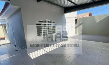 Casa à venda contendo 2 quartos no teotonio vilella.