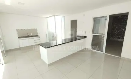 Casa a venda com 3 quartos sendo 1 suíte no condomínio terra nova