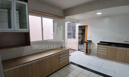 Casa à venda no bairro jardim nazareth - marília/sp