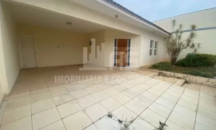 Casa para locação contendo 3 quartos sendo 1 suíte no parque da esmeraldas.