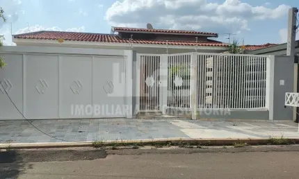 Casa com 3 quartos à venda no Jardim São Domingos, Marília 