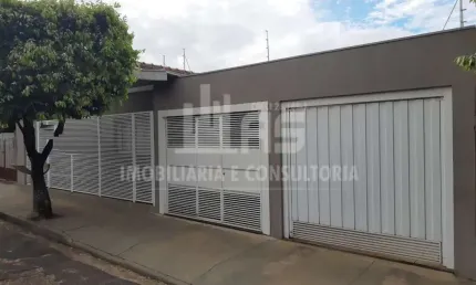 Casa com 3 quartos à venda no Jardim Marília, Marília 