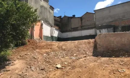 Terreno à venda na Rua Disbras, Petrolândia, Contagem