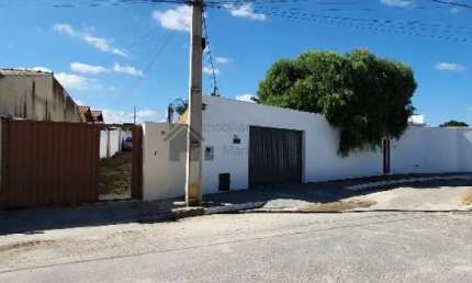 LINDA CASA GEMINADA COM 03 QUARTOS NO CARACOIS DE BAIXO EM ESMERALDAS