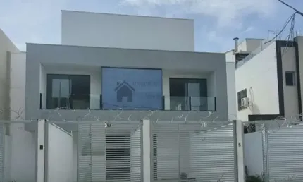 LINDA CASA GEMINADA COM 03 QUARTOS NO BAIRRO ESPIRITO SANTO EM BETIM
