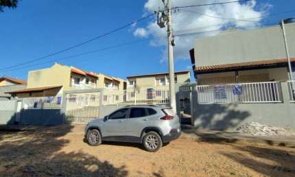 LINDA CASA GEMINADA NO BAIRRO MANGABEIRAS EM MATEUS LEME