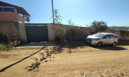 EXCELENTE CASA EM LOTE DE 480 METROS NO NOVO RETIRO EM ESMERALDAS